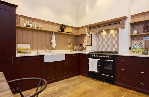 Muswell Hill Cottage | The Rosebery Retreat - Inviting 4bdr With Garden