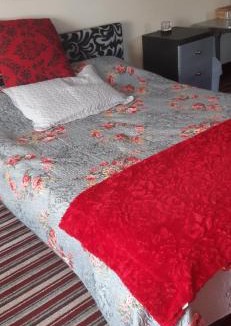 Skegness Apartment | The Saracens Head Old Lounge