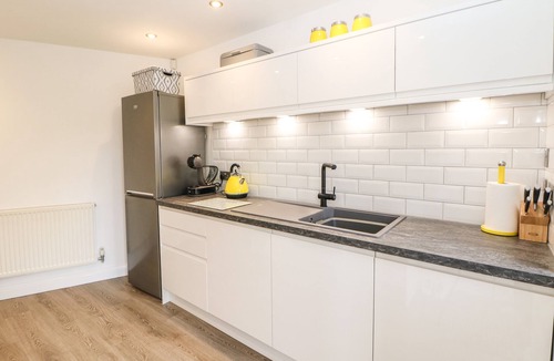 Grindleford Cottage | THE SMITHY, romantic, character holiday cottage in Calver