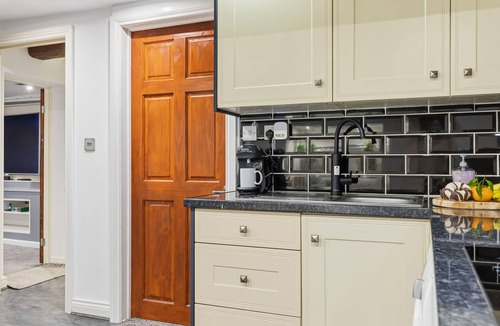Bury Apartment | The Snug - for Professionals/Contractors/Leisure