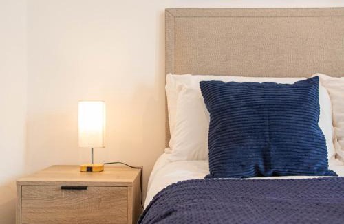 Holbeck Apartment | The Springwell Stay Modern Leeds Flat