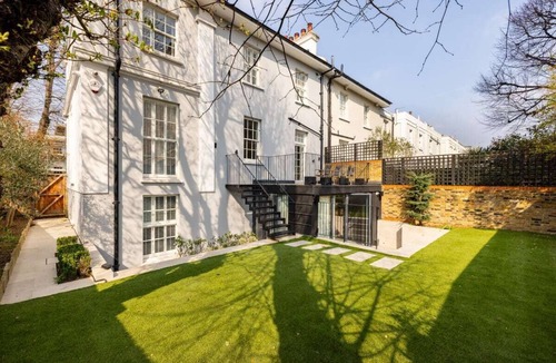 Abbey Road Cottage | The St John's Wood Hideout - 5bdr Home With Garden