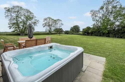 Boston Cottage | The Stables - UK51946