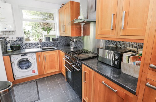Wadsworth Cottage | THE VISTA, family friendly, with a garden in Hebden Bridge