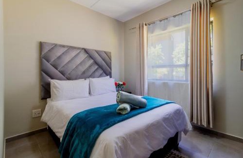 Greater Johannesburg Metropolitan Area Apartment | The Waterfall Nest 2 Bedroom Apartment