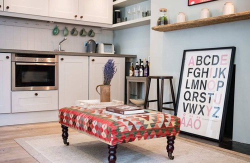 Notting Hill Apartment | The Westbourne Hideaway, Notting Hill 1 Bed - by Out of Office Lifestyle