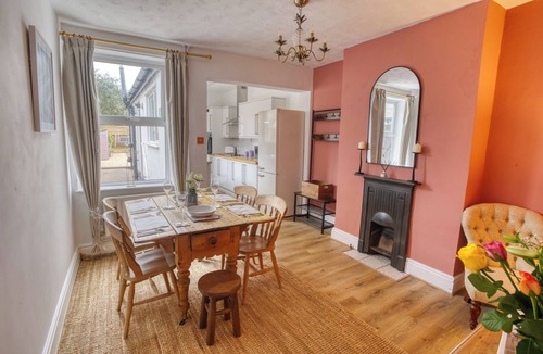 Lincoln House | The White Cottage, central close to Lincoln Castle