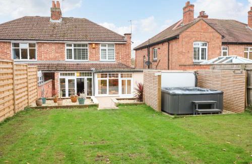 Melton Mowbray House | The Willows