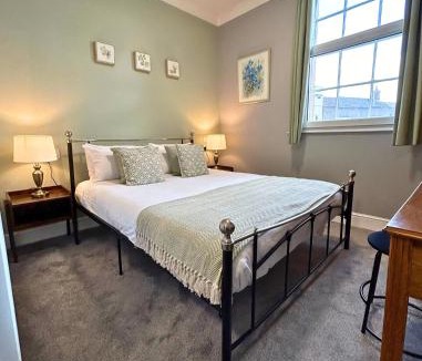 Alford Hotel | The Windmill Hotel - Alford