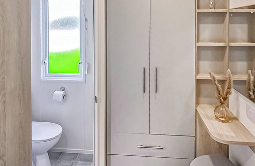 Witton-le-Wear House | This stunning holiday home with a double bedroom and en suite W.