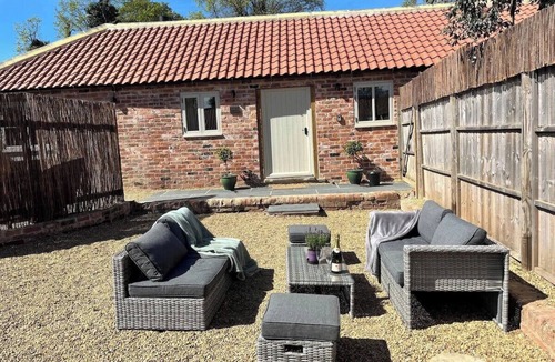 Ranskill House | Torworth - 1 Bed Barn - Sleeps 3 - Hot Tub