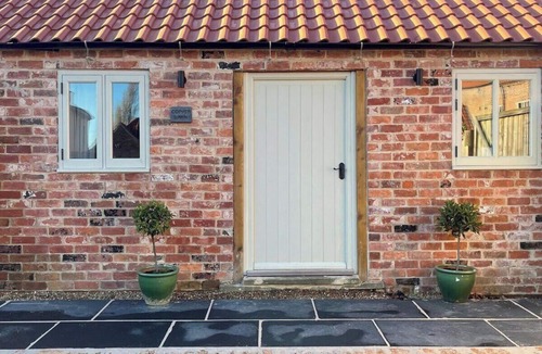 Ranskill House | Torworth - 1 Bed Barn - Sleeps 3 - Hot Tub