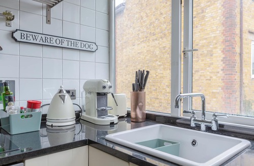 Wandsworth Apartment | Tranquil 1BD Flat, Wandsworth Town!