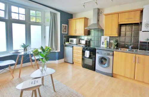 Summertown Apartment | Tranquil, Charming & Delightful Oxford Apartment