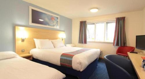 Heywood Hotel | Travelodge Manchester Birch M62 Eastbound
