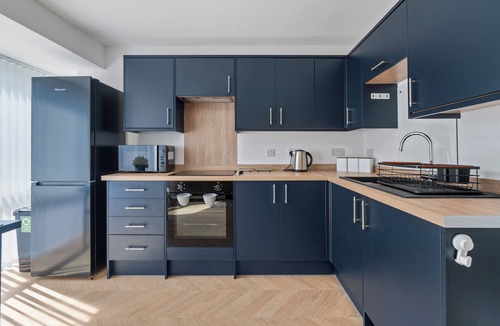 Southampton City Centre House | tSouthampton Retreat for 12 Near Waterfront