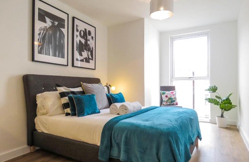 The Westside Apartment | Tudors eSuites Canal Side Apartments One Bedroom