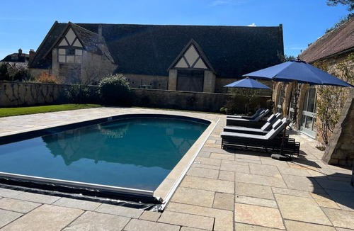 Northway Apartment | Two Cotswolds Cottages with Heated Pool