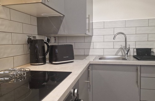Cannock Apartment | Uebert Heights - Cannock, Stafforshire Sleeps 6 Centrally Located Free Parking