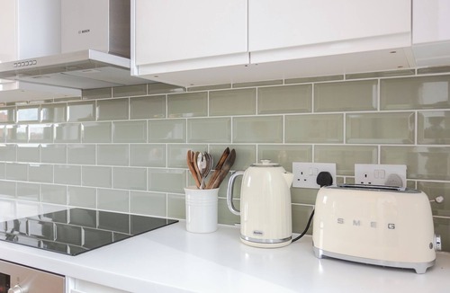 Brent Apartment | Unique 2 bed penthouse in Kensal Rise!