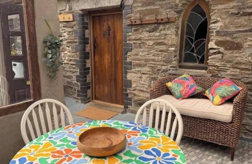 Fivelanes House | Unique Cornish Retreat | Bodmin Moor | Garden & Wood Burner