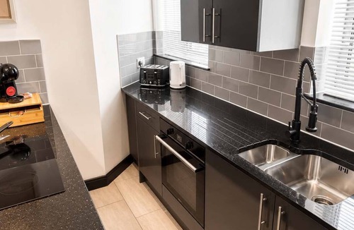 Warrington Apartment | Urban Lux Apartment | Heart of Town