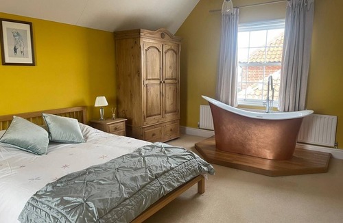 Kneesall Other | Very rural traditional English Farmhouse, amazing views and pet friendly