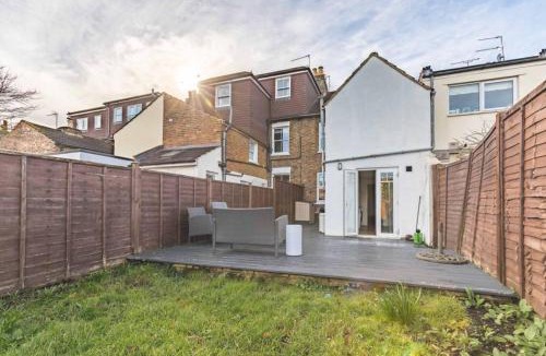 Windsor House | VICTORIAN COTTAGE - CLOSE 2 LEGOLAND & THE CASTLE! - By Tempstay