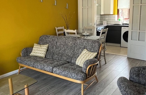 Littleport Cottage | Village Retreat