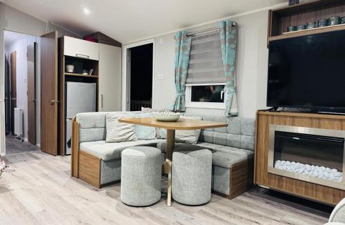 Flookburgh House | Vinchella-3 bedroom caravan