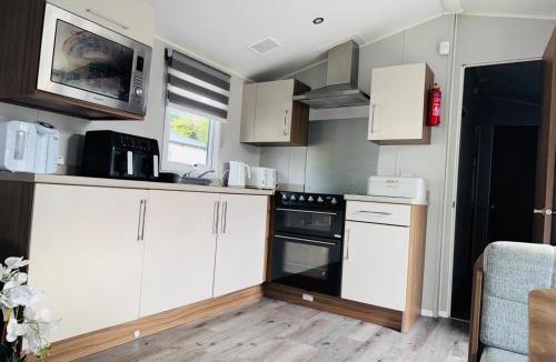 Flookburgh House | Vinchella-3 bedroom caravan