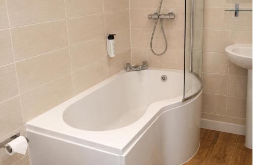 Lofthouse Hotel | Wakefield Limes Lodge