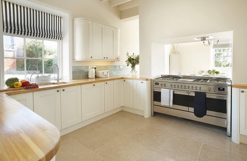Market Rasen Cottage | Walesby House (6) - sleeps 6 guests in 3 bedrooms