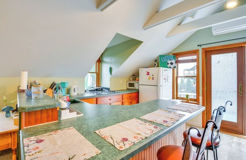 Town of Hounsfield Apartment | Walk to Marina: Dog-Friendly Lake Ontario Studio