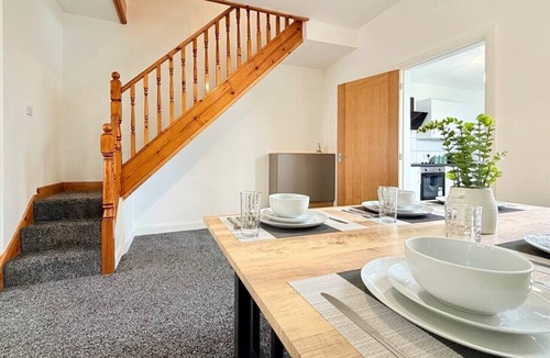 Cleethorpes House | Ward House - Contractors or Family Holidays