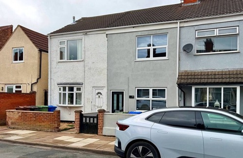 Cleethorpes House | Ward House - Contractors or Family Holidays