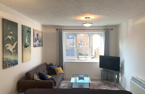 Watford Apartment | Watford Gemini - Eton 1 - Nr Watford Junction, M1 ,M25