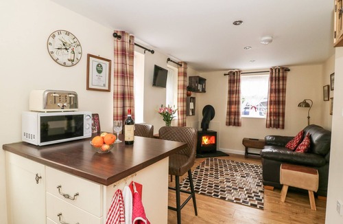 Cottingham Cottage | Wee Woody