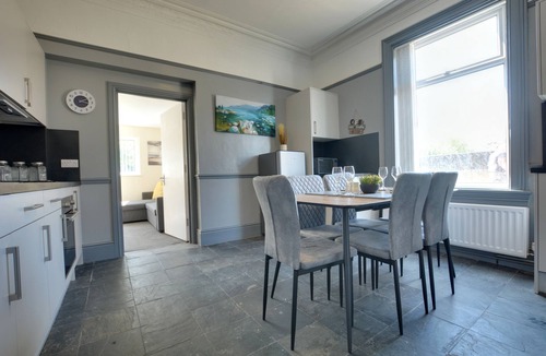 Goole House | Welcome to Winwood House - your home away from home!