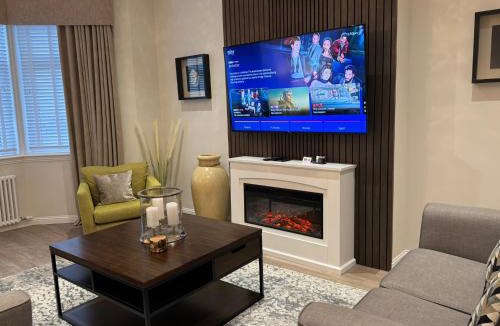 West Calder Apartment | West Calder - Edinburgh Glasgow Rail Access