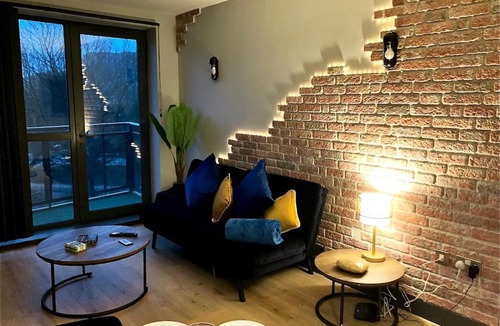 Sheffield City Centre Apartment | West One Panorama, City View, Secure Free Parking, 4pp