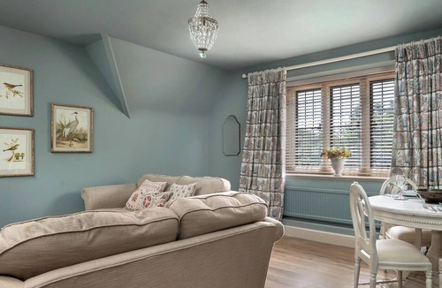 Polebrook Cottage | WHISTLER ROOMS, pet friendly, luxury holiday cottage in Oundle