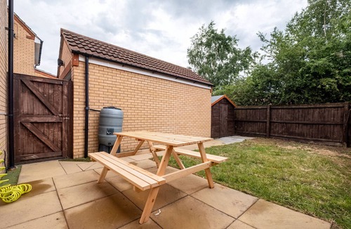 Newborough House | Whitby Townhouse by Your Lettings Peterborough