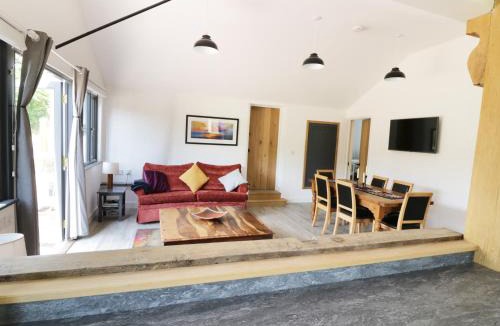 Attleborough House | Whitehands Farm Barn