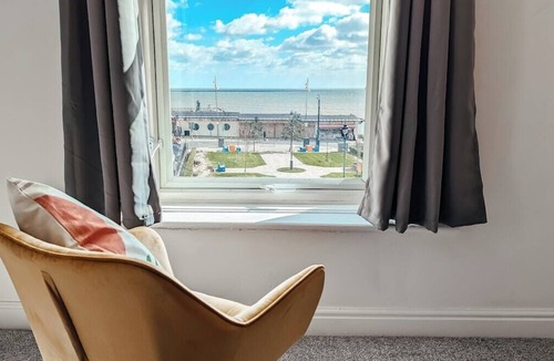 Bridlington Old Town Apartment | Whole Apartment with Sea Views