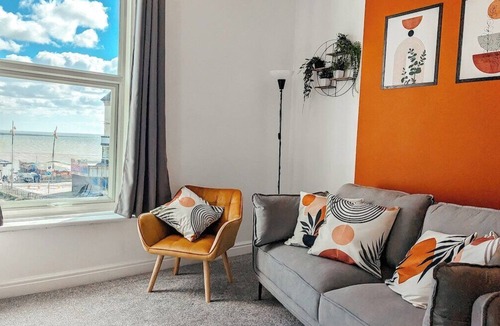 Bridlington Old Town Apartment | Whole Apartment with Sea Views