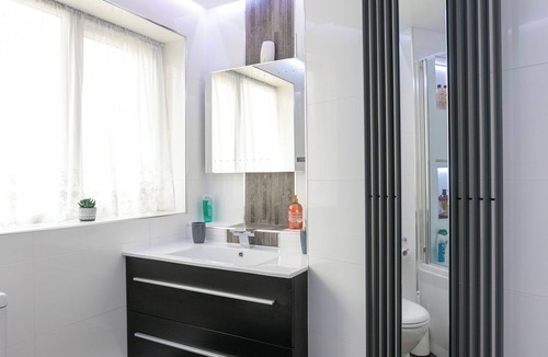 Wickersley House | Wickersley House, Rotherham for Contractors and Families (Hosted by Emu-J Stays)