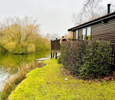 Pocklington Ski Chalet | Wigeon Secluded Rustic cabin