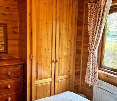 Pocklington Ski Chalet | Wigeon Secluded Rustic cabin
