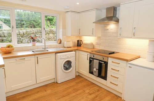 Hollow Meadows Cottage | WIGTWIZZLE COTTAGE, pet friendly, with open fire in Stocksbridge